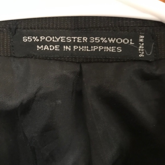 Enrico Gelini 3 Button 42L Full Suit - Picture 4 of 9